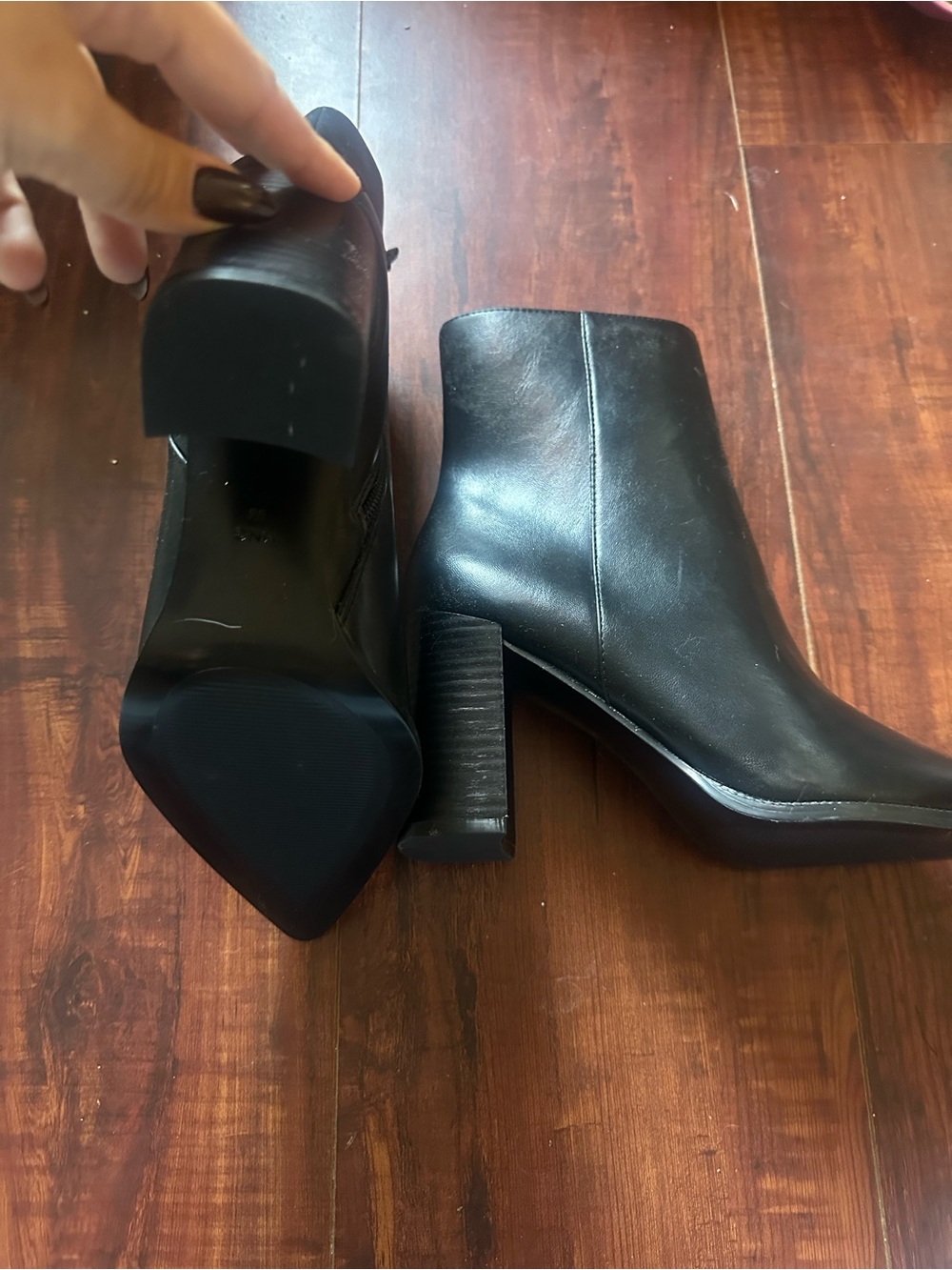 MANGO Women's Black Pointed-Toe Leather Ankle Boots, size 38 - Picture 4 of 5